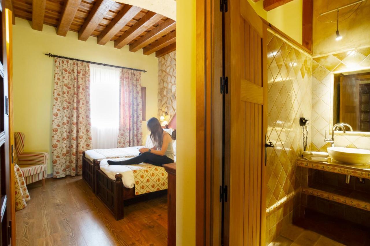Ibersol La Casona De Andrea Hotel Tiedra Exterior photo